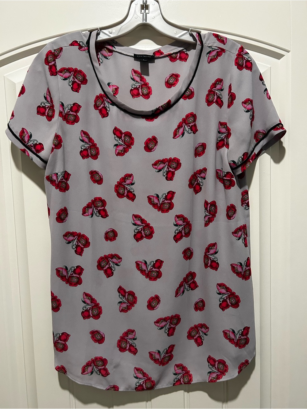 Floral Print Short Sleeve Top - Bright Pink and Dusty Mauve.